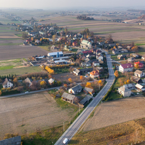 Zadroze, panorama na Wyzyne Krakowsko-Czestochowska. EU, Pl, Malopolska. Lotnicze.